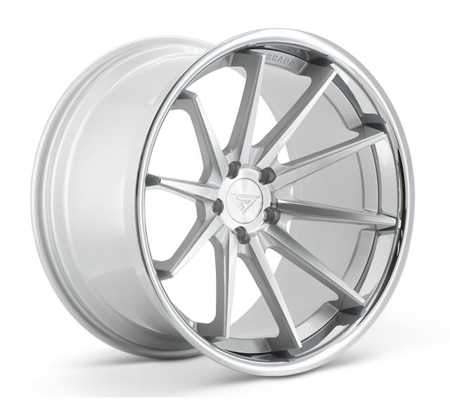 Pictures for Ferrada FR4 Silver w/ Chrome Lip